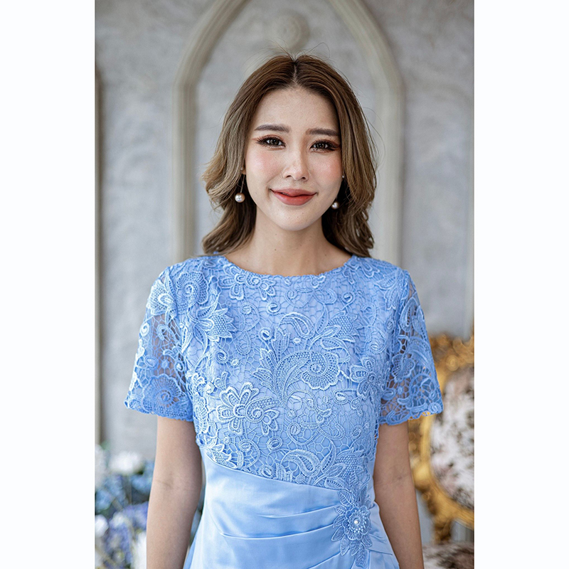 kudapy เดรสสั้นสีเขียว/สีฟ้า/ดำ เดรสลูกไม้ ดีไซน์สวยเก๋มากๆ ช่วงกระโปรงเป็นผ้าเนื้อเงามีความนิ่มสวยใส่สบาย ดีเทลความสวยหรูอยู่ที่ช่วงเอว