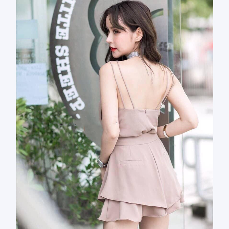 kudapy ชุดเซ็ตสีพื้นเสื้อกลามสายเดี่ยวด้านหลัง จับคู่กับกระโปรงกางเกงทรงสวย