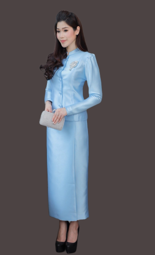 ชุดไทยจิตรลดาสีฟ้า เซ็ท 2 ชิ้น เสื้อผ้าไหมกระดุมหน้า + พร้อมกระโปรงทรงสอบ
