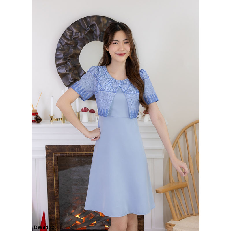 kudapy เดรสสั้น ทรงบานเสื้อลายไทยแต่งกระดุมที่คอ 2 ชิ้น