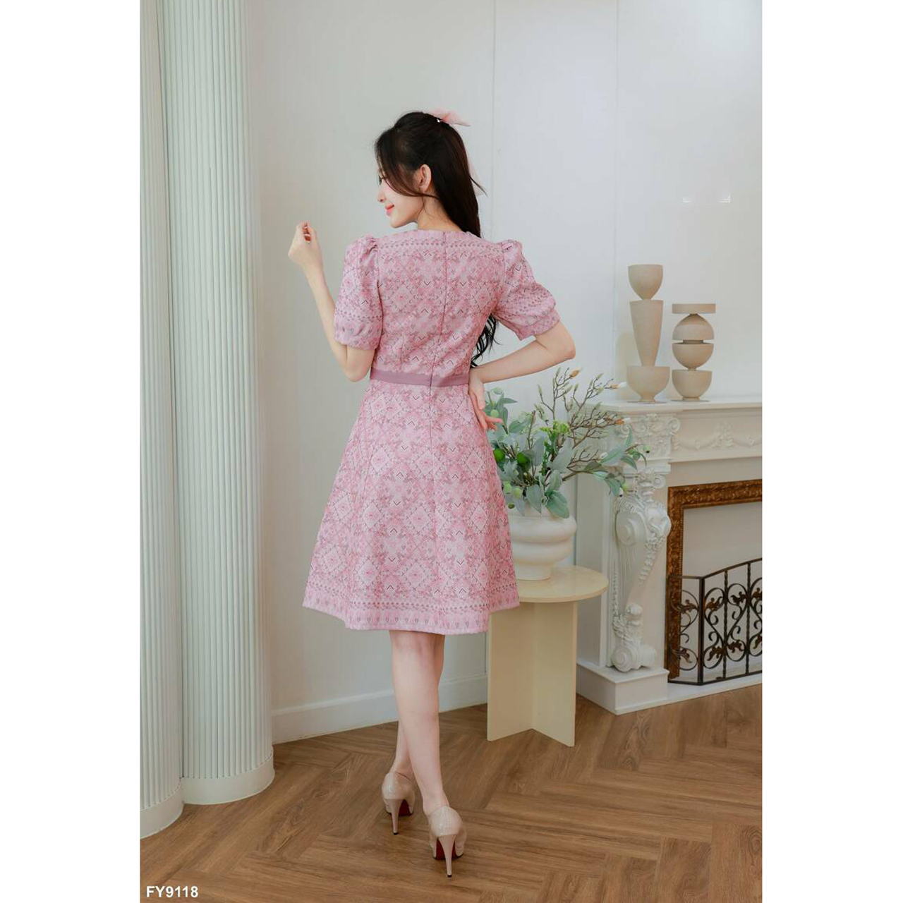 kudapy เดรสคอปกบัวผีเสื้อแขนตุ๊กตาพิมพ์ลาย