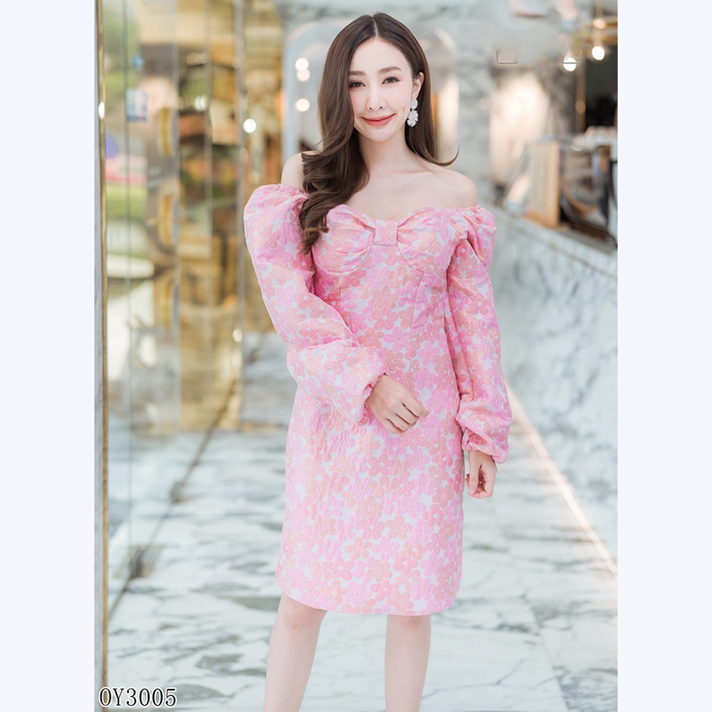 kudapy เดรสสั้นสีชมพู,ฟ้า แขนยาวดอกนูนสวยดูดีใส่แล้วคุณหนูมากๆ