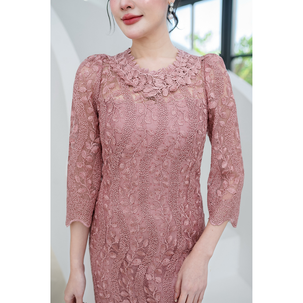 kudapy เดรสลูกไม้เลื่อมพรีเมี่ยมใบไม้ ลายใบไม้เถาวัล งานพรีเมี่ยม ทรงสวยใส่เข้ารูปเข้าทรง