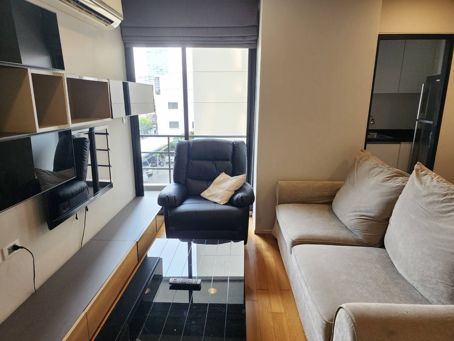 คอนโด The Tempo Phaholyothin (เดอะ เทมโป พหลโยธิน) Low Rise โซนพื้นที่ BTS อารีย์ สนามเป้า ให้เช่าห้องแบบ 2ห้องนอน 2ห้องน้ำ ขนาดห้อง 64 ตรม. ชั้น 4