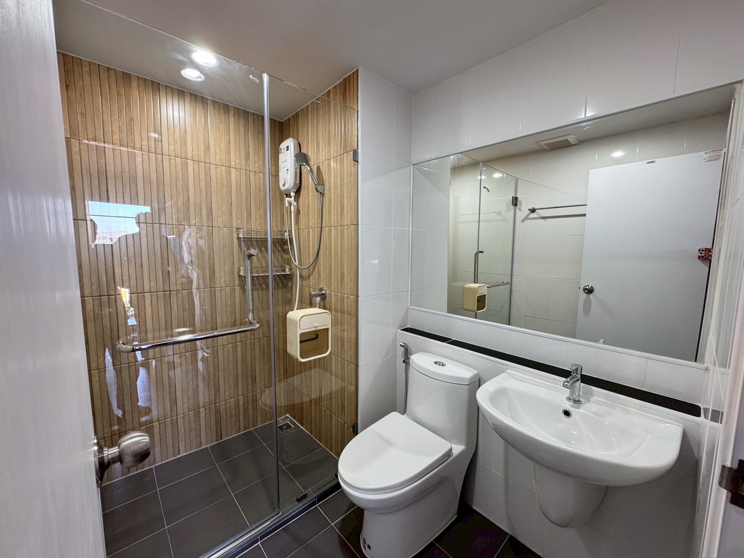 ให้เช่าคอนโด HI Kaset - Senanikhom Station (ไฮ เกษตร - เสนานิคม สเตชั่น) 1ห้องนอน / 1ห้องน้ำ ขนาด 28.75 ตรม. ชั้น 7 ตึก A ค่าเช่า 12,000 ต่อเดือน รถไฟฟ้า BTS เสนานิคม