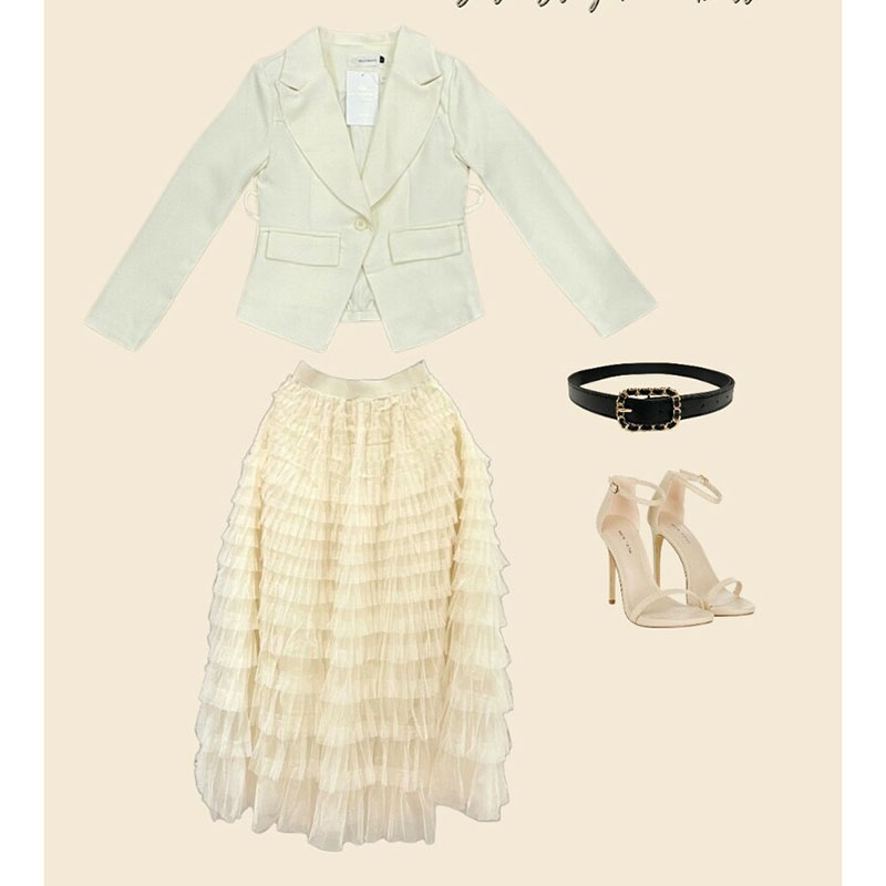 kudapy Set blazer + belt เซ็ทเสื้อเบลเซอร์เข้าคู่สีครีม กับกระโปรงยาวทรงระบายชั้นๆเป็นเลเยอร์ ให้ลุคเจ้าหญิงสุดคลาสซี่แห่งเมืองผู้ดี