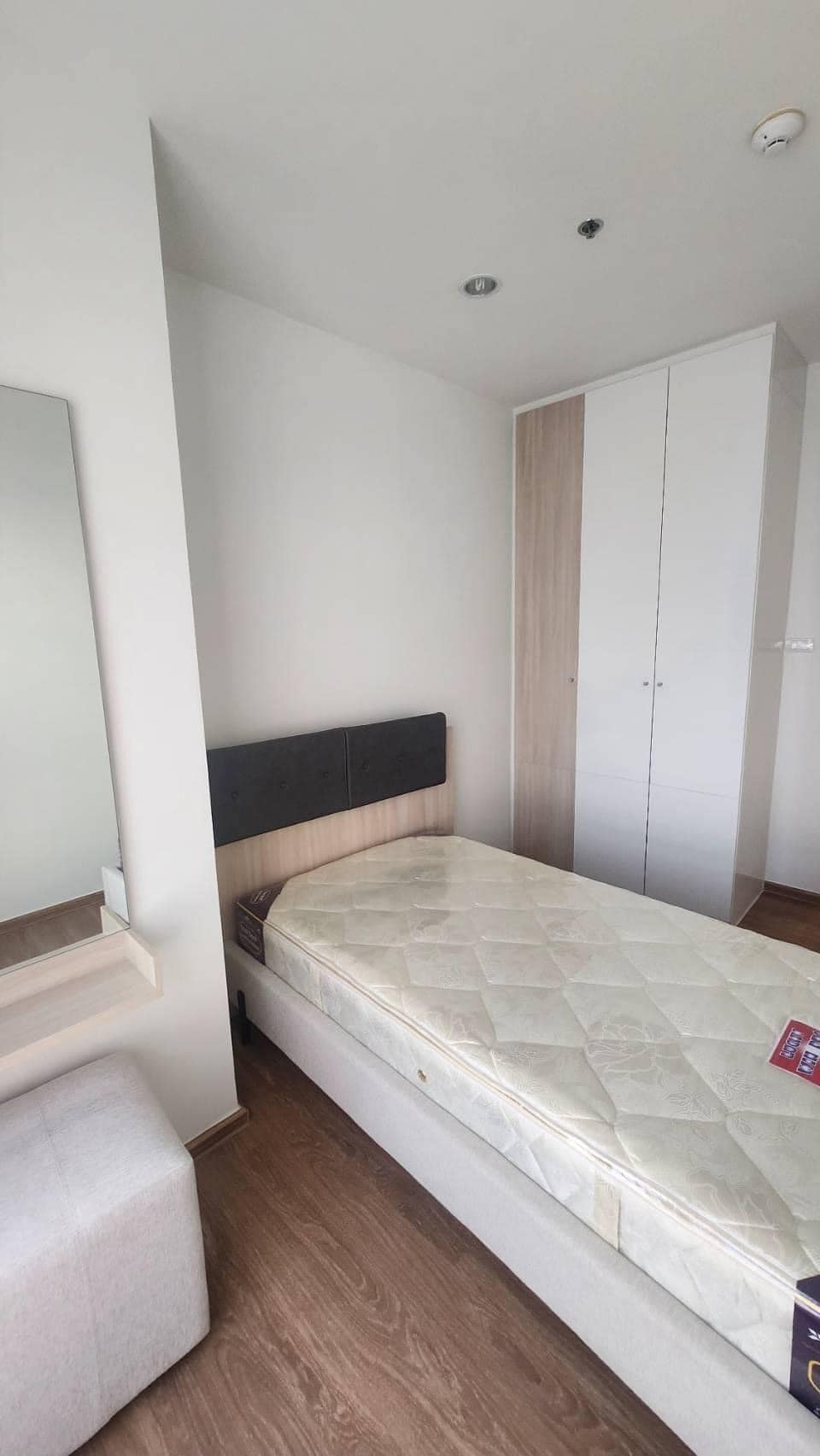 สนใจชมห้องติดต่อได้เลย Line ID: Smile-easy ปล่อยเช่าคอนโด เดอะ โพรดิจี้ เพชรเกษม 62 (The Prodigy Phetkasem 62) - 2ห้องนอน 2ห้องน้ำ 1ห้องนั่งเล่น - ใกล้ MRT บางแค - ขนาดห้อง 52.62 ตรม. ชั้น 29 ตึก B