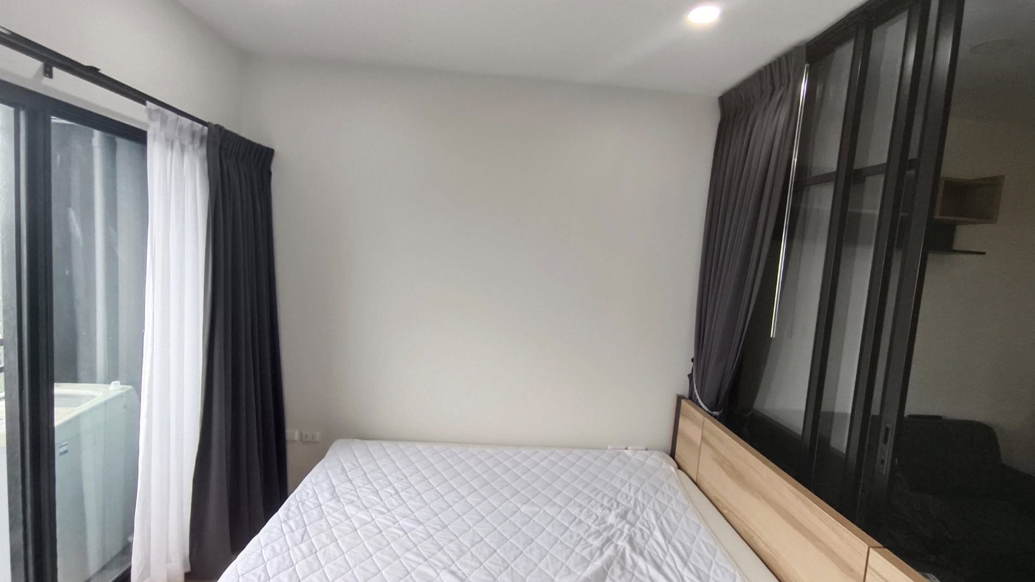 ให้เช่าห้องแบบ 1ห้องนอน 1ห้องน้ำ โซนพื้นที่ MRT แยกไฟฉาย คอนโด Supalai Loft Yaek Fai Chai station (ศุภาลัย ลอฟท์ สถานีแยกไฟฉาย) High Rise ขนาดห้อง 35 ตรม. ชั้น 19