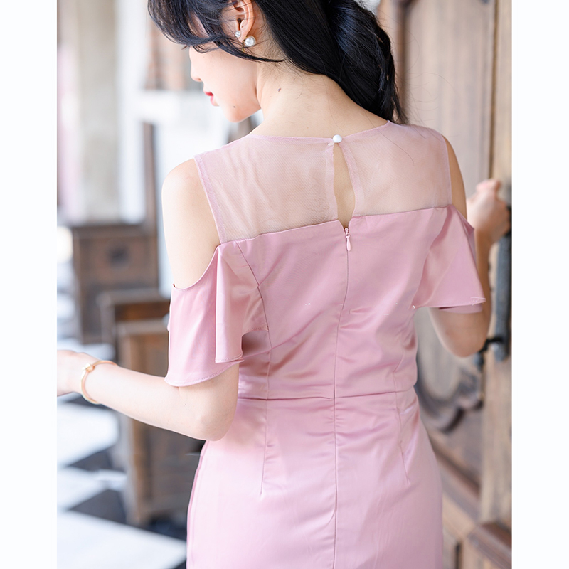 kudapy เดรสยาวPink Champagne/Pink Gold ทรงสวย ใส่ออกงานสวยหรูดูแพง ช่วงบนทำเป็นอก Curve คล้ายเกาะอก แต่จริงๆแล้วแต่งด้วยผ้าซีทรูใส่ง่ายไม่ต้องกลัวโป๊กลัวหลุด