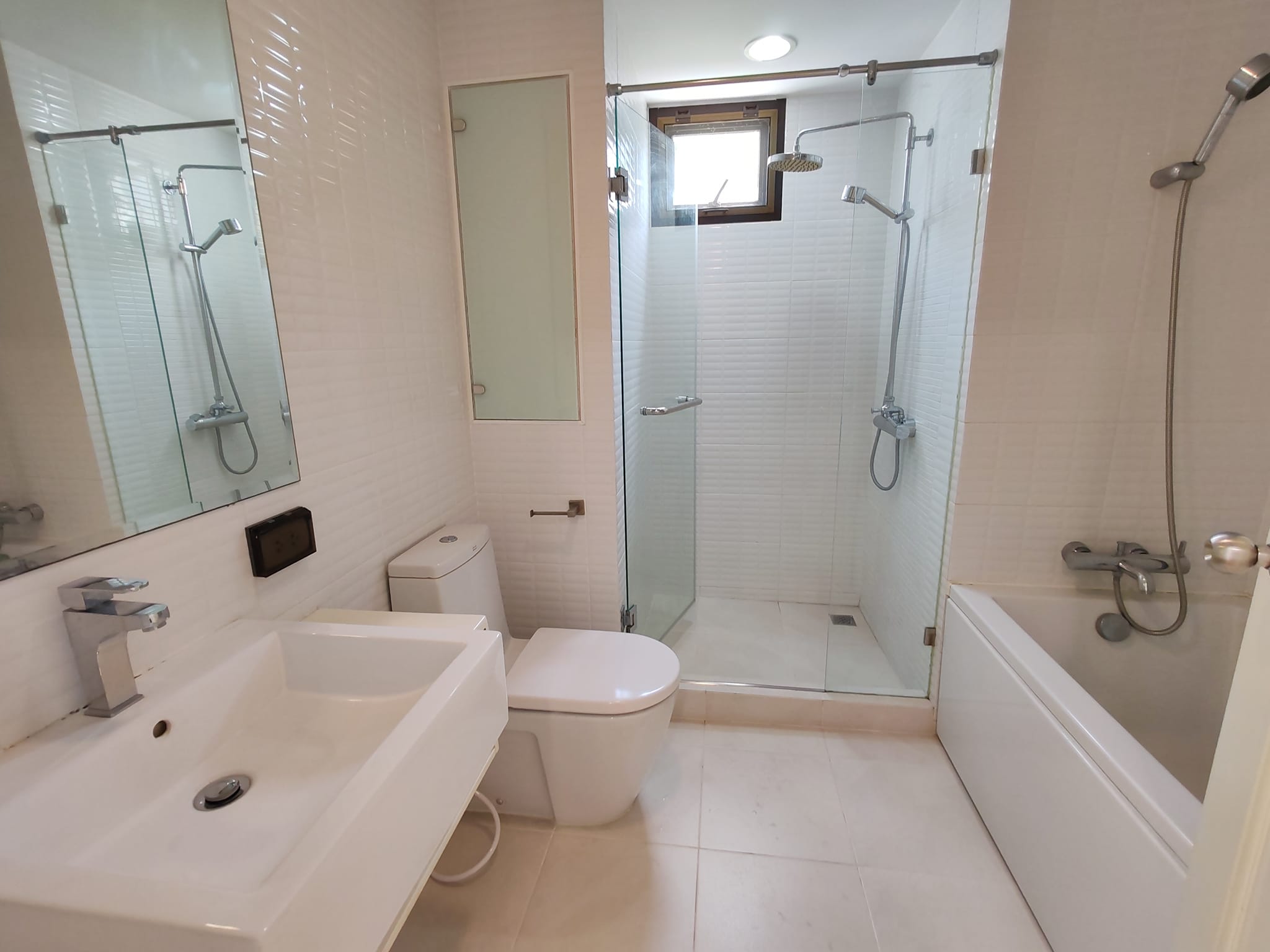 ปล่อยเช่าคอนโด Pearl Residences Sukhumvit 24 (เพิร์ล เรสซิเดนท์ สุขุมวิท 24) - 2ห้องนอน 2ห้องน้ำ 1ห้องนั่งเล่น - ใกล้ BTS พร้อมพงษ์ - ขนาดห้อง 86 ตรม. ชั้น 5