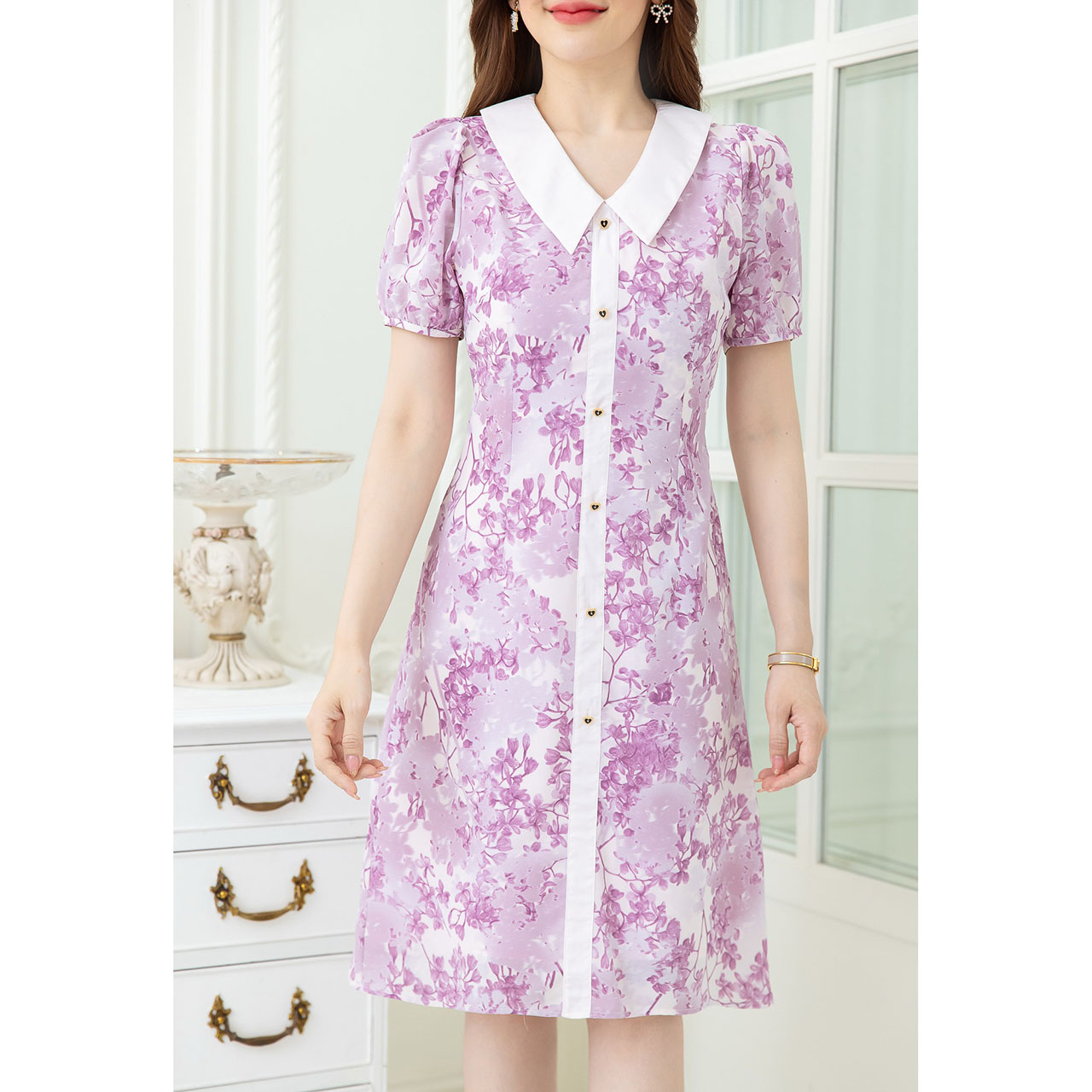 kudapy เดรสสั้นสีโทนดำเหลือง/สีโทนชมพูม่วง คอปกแต่งกระดุมหัวใจ คอปก ผ้าลายสวย สองสี สวยแตกต่าง