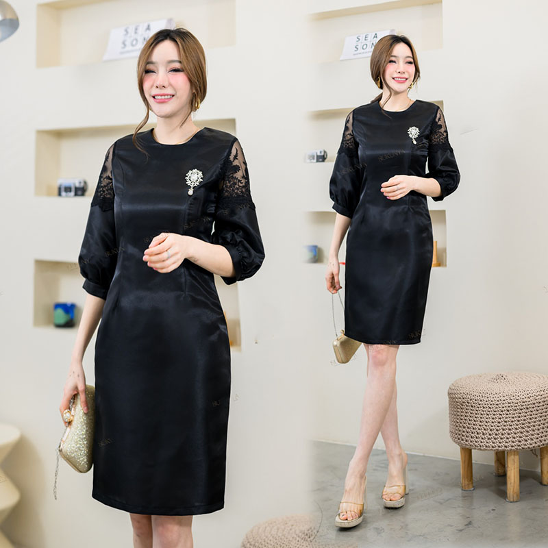 kudapy เดรสสั้นสีโชมพู,ทอง ดำ ลูกไม้งานแขนบอลลูน ครงแขนแต่งด้วยลูกไม้ทอ คอกลม มีซับในและชิปซ่อนหลัง เนื้อผ้าเป็นผ้าไหมญี่ปุ่นเนื้อทราย