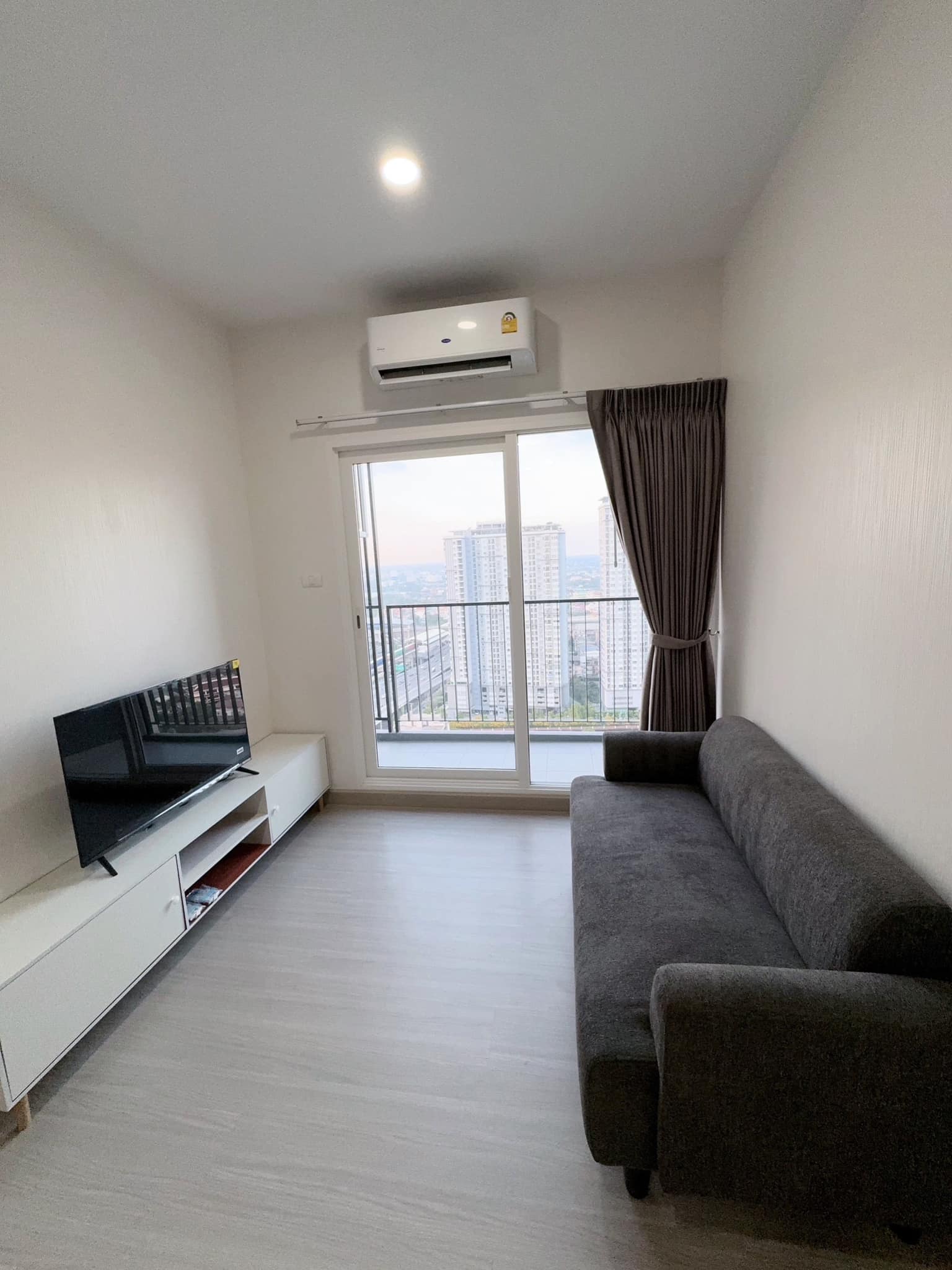 ปล่อยเช่า Supalai Loft Sathorn-Ratchaphruek : ศุภาลัย ลอฟท์ สาทร - ราชพฤกษ์ - โซนพื้นที่ BTS บางหว้า 2ห้องนอน 1ห้องน้ำ - ขนาดห้อง 52 ตรม. ชั้น 26 - ให้เช่า 23,000 ต่อเดือน