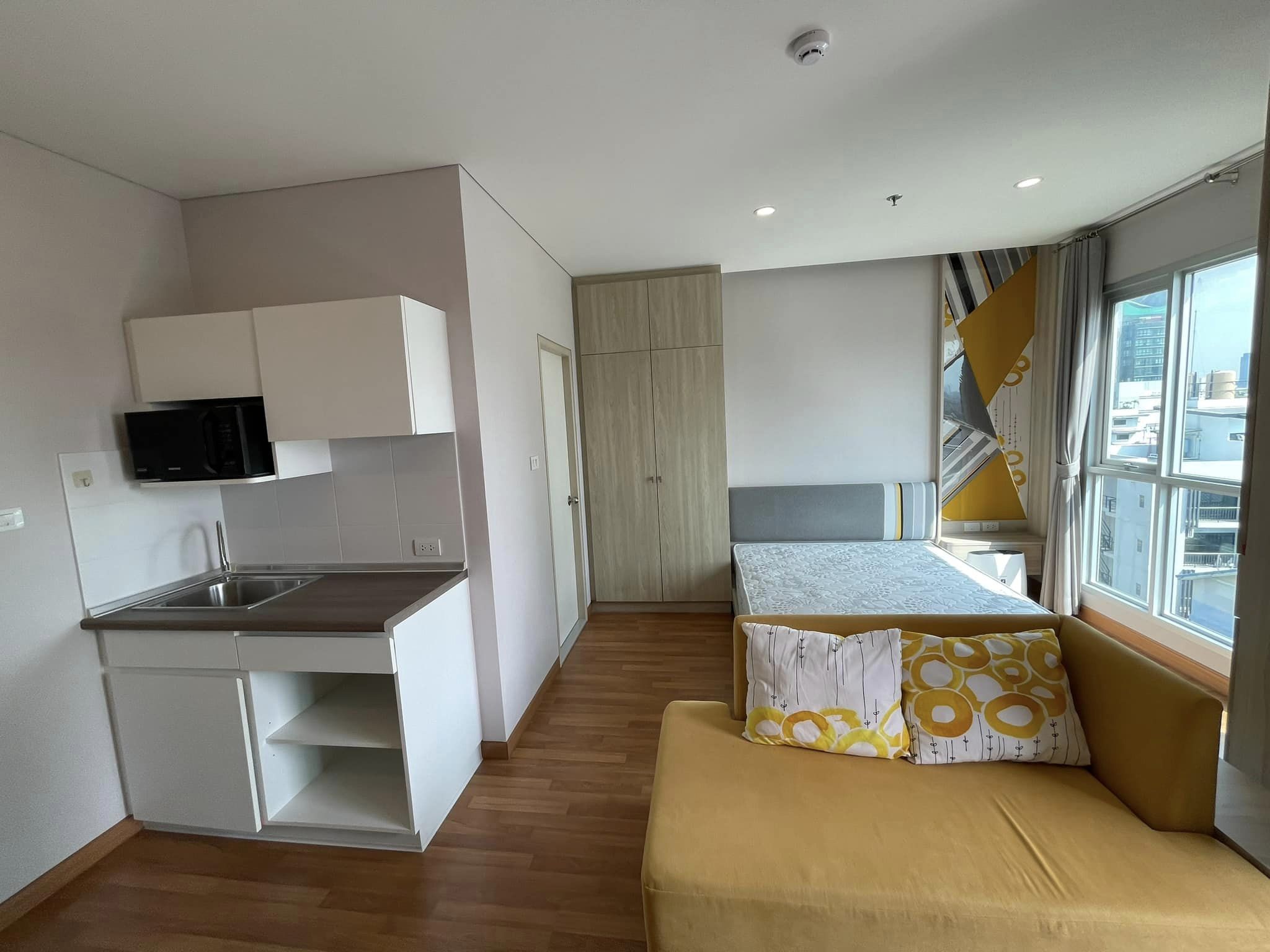 สนใจชมห้องติดต่อได้เลย Line ID: Smile-easy ปล่อยเช่าคอนโด Lumpini Park Vibhavadi-Chatuchak (ลุมพินี พาร์ค วิภาวดี-จตุจักร) - Studio 1ห้องน้ำ - ใกล้ MRT จตุจักร BTS หมอซิต - ขนาดห้อง 24.5 ตรม. ชั้น 9