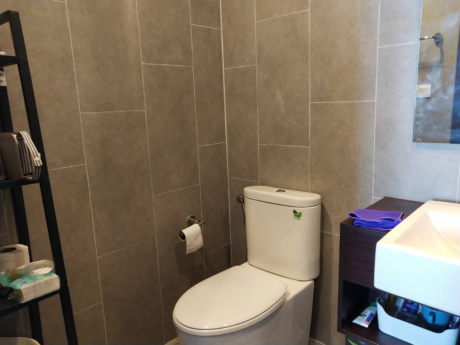 ปล่อยเช่าคอนโด C Ekkamai (ซี เอกมัย) - 1ห้องนอน 1ห้องน้ำ 1ห้องนั่งเล่น - ใกล้ BTS เอกมัย ต้นซอยสุขุมวิท 63 - ขนาดห้อง 35 ตรม. ชั้น 18