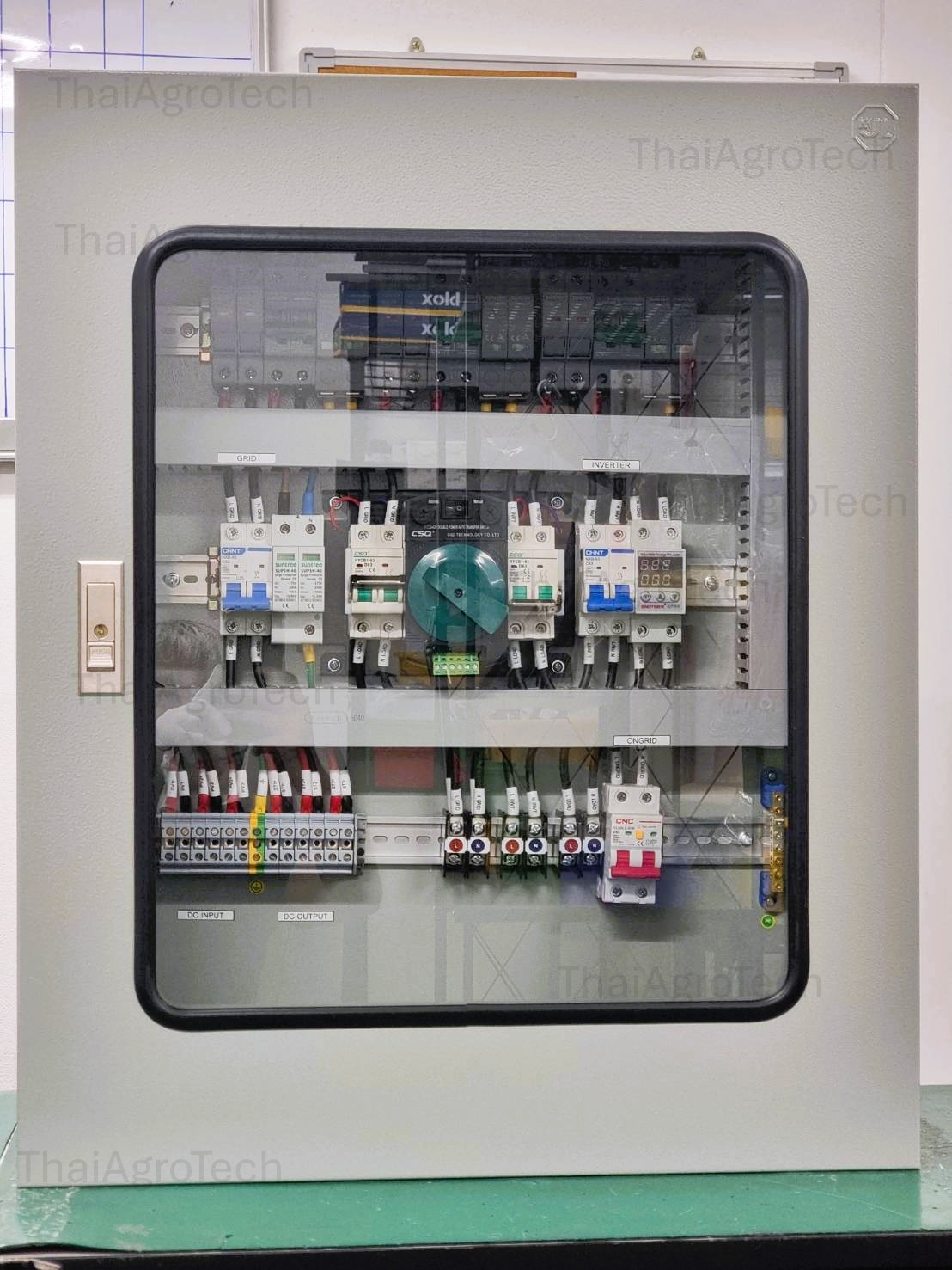 ตู้ไฟ ตู้คอมบายเนอร์ สำหรับระบบโซล่าเซลล์แบบ ออนออฟกริดไฮบริด 3สตริง 1เฟส AC-DC Combiner On/Off-Grid Hybrid 3 String 1Phases