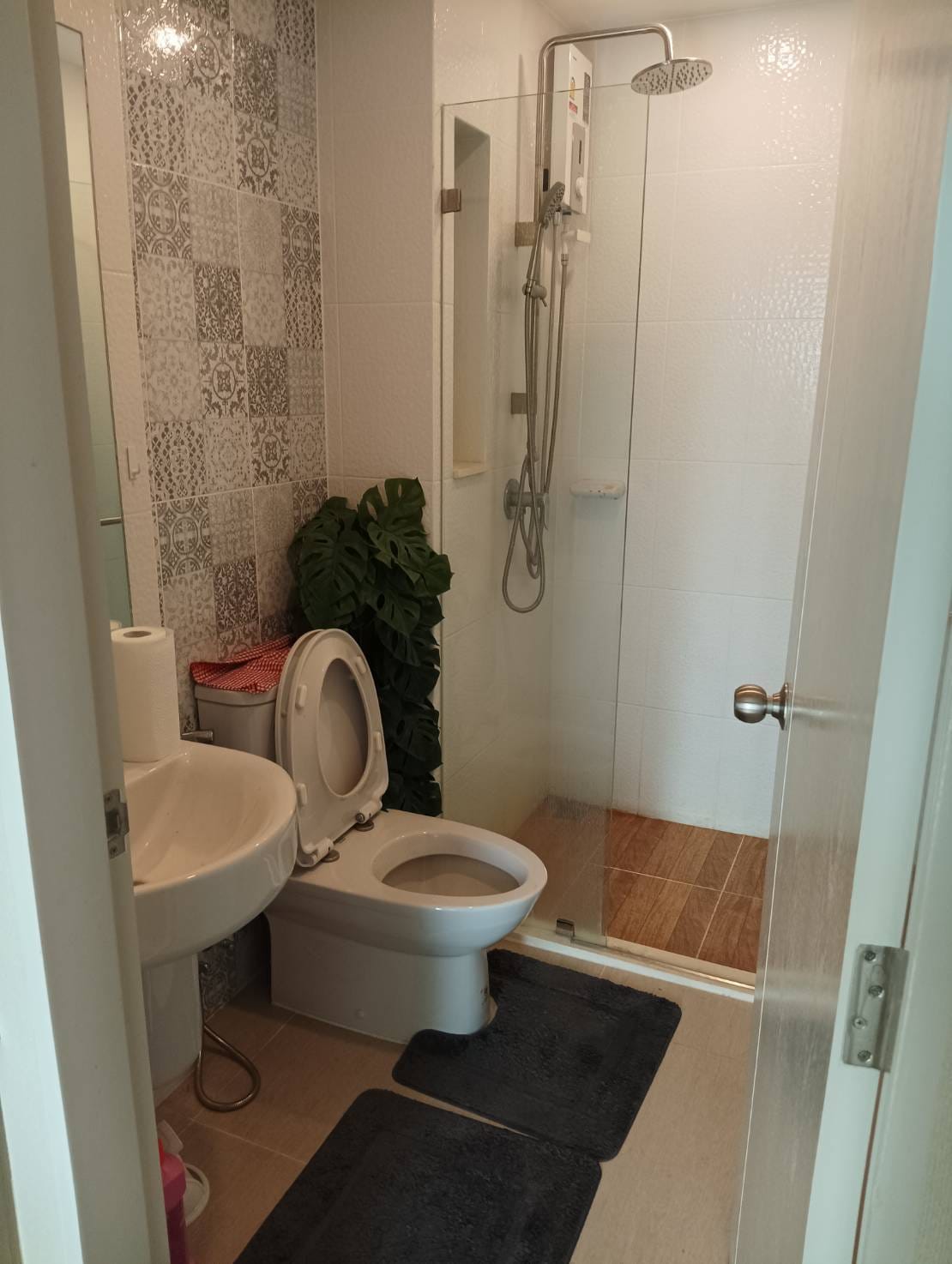 สนใจชมห้องติดต่อได้เลย Line ID: Smile-easy ปล่อยเช่าคอนโด คอนโด เดอะคิวบ์ พลัส พหลโยธิน 56 (The Cube Plus Phaholyothin 56) - 1ห้องนอน 1ห้องน้ำ 1ห้องนั่งเล่น - ใกล้ BTS แยก คปอ. - ขนาดห้อง 28 ตรม. ชั้น 3 ตึก A