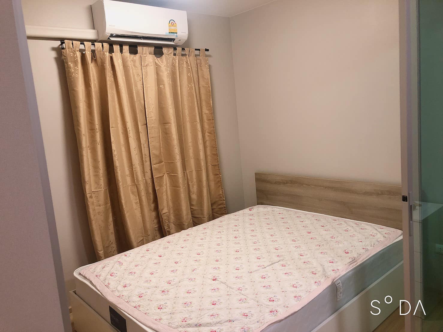 ปล่อยเช่า Plum Condo Chaengwattana Station (พลัมคอนโด แจ้งวัฒนะ สเตชั่น) - โซนพื้นที่ MRT ราชภัฏพระนคร 1ห้องนอน 1ห้องน้ำ - ขนาดห้อง 23 ตรม. ชั้น 8 ตึก E เฟส 3 วิวบ้านเดียว - ให้เช่า 7,500 ต่อเดือน