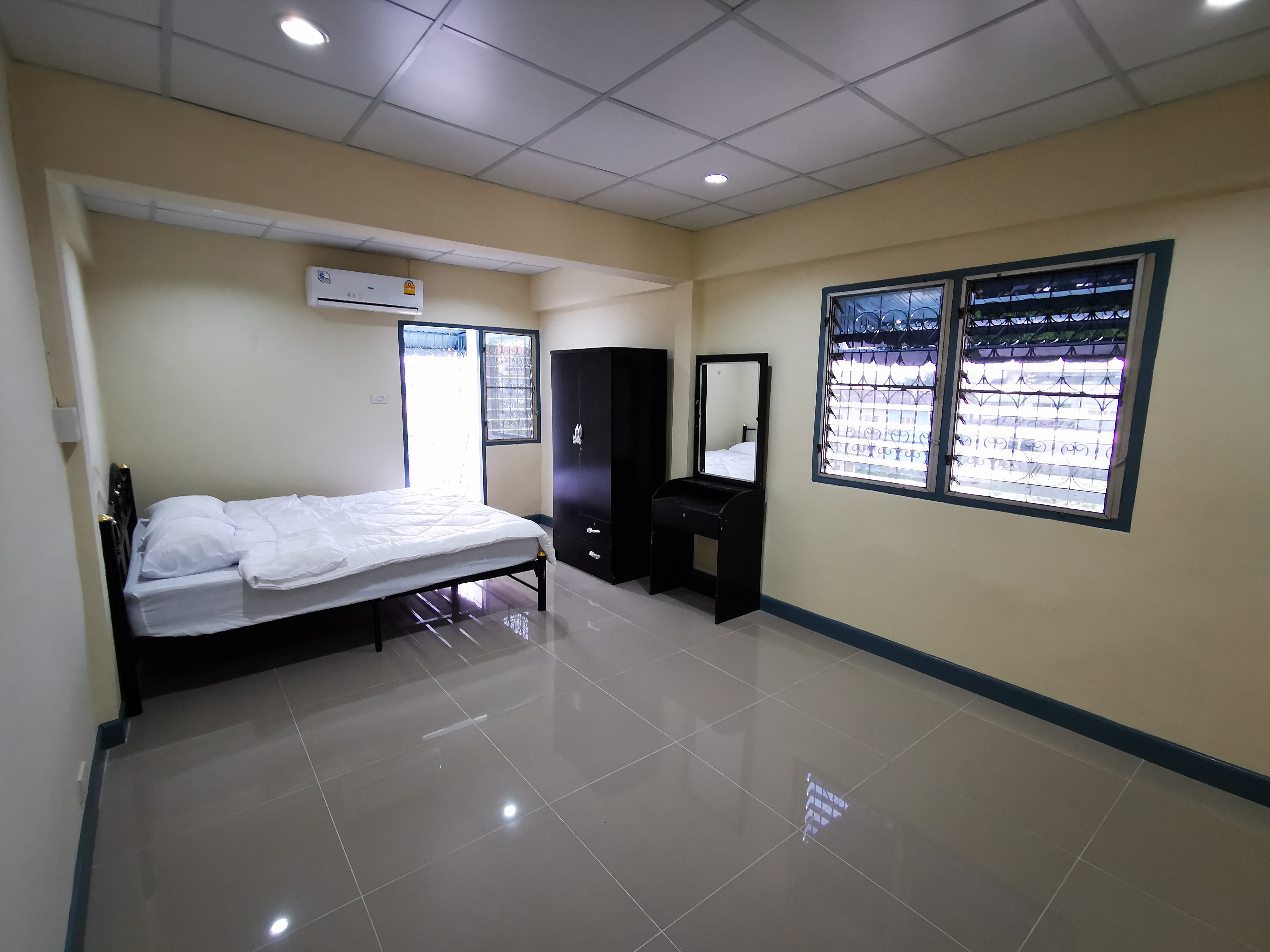 Nirun Condominium BTS Bangchak Fully Furnished Air Condition Furniture