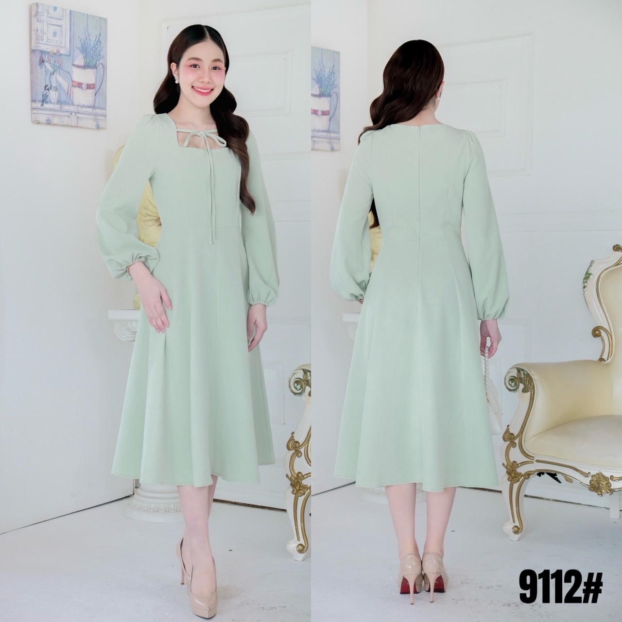 kudapy เดรสยาวคอเหลี่ยม แต่งริ้บบิ้นผูกคอ แขนยาวขอมือใส่ยางยืด กระโปรงบานใช้ผ้าต่อ8ชิ้น