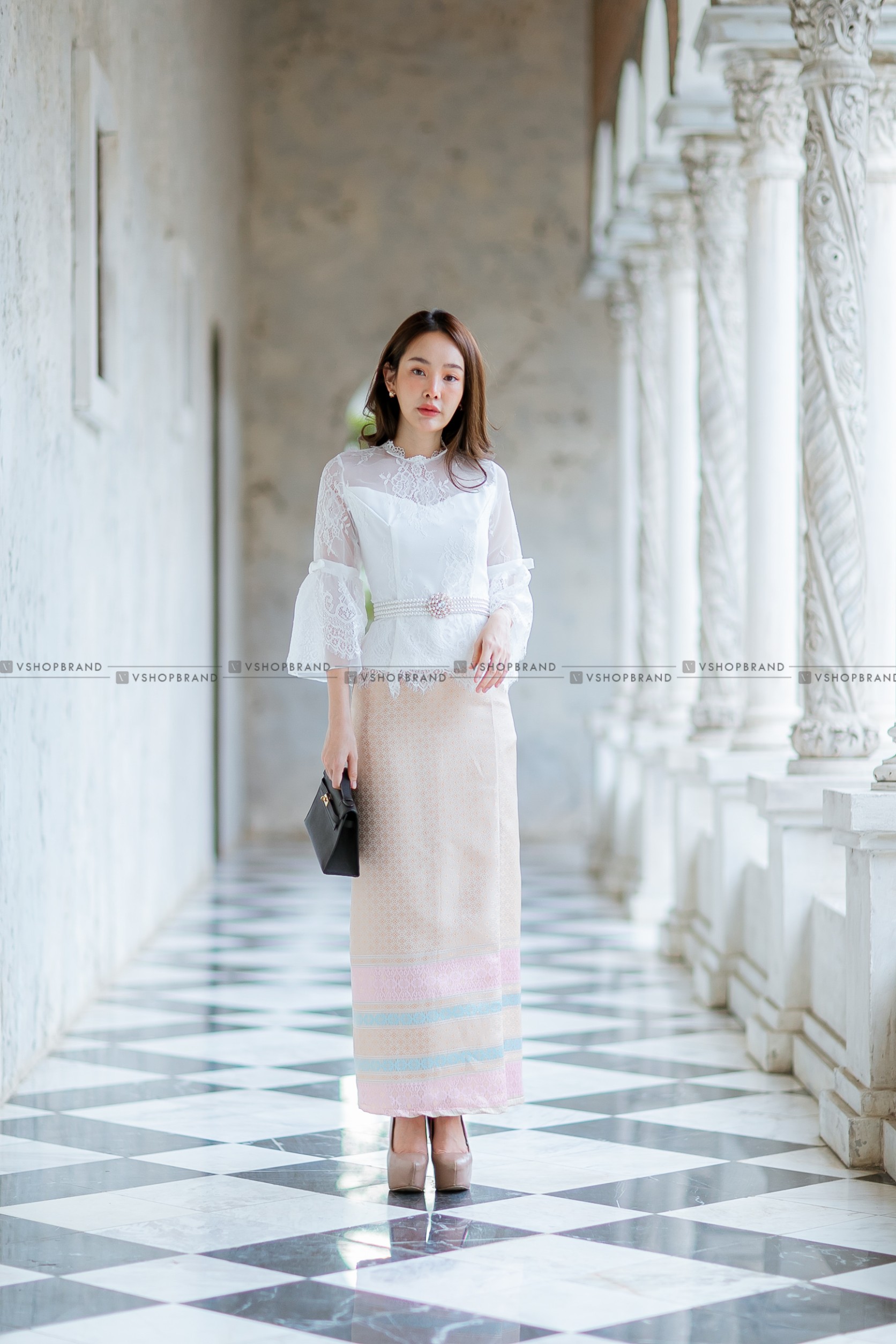 kudapy เซ็ตเสื้อ+ผ้าถุงพิมพ์ลาย สีทอง/สีขาวครีม แขนกระดิ่ง ทรงสวย ชุดไปงานแต่ง ชุดไทยประยุกต์