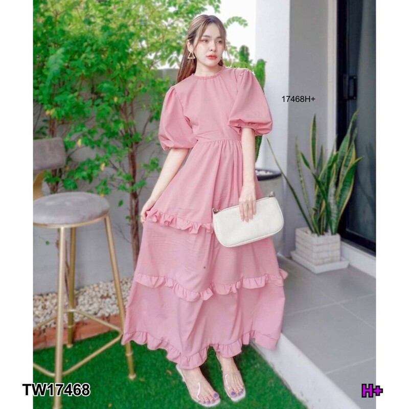 kudapy แม็กซี่เดรสยาว แขนพองผูกคอหลัง มีผูกเอว ผ้าไหมอิตาลี่สีพื้น แต่งระบาย 3 ชั้น ใส่เที่ยว ออกงาน