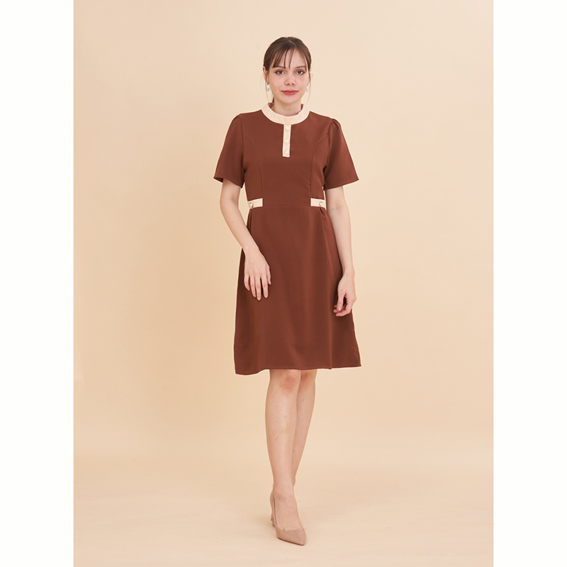 kudapy เดรสสั้นสีแดงสีดำ/สีน้ำตาล คอกลมแต่งกระดุม ใส่ไปงานตรุษจีน ใส่ทำงาน สวยดูดีน่ารัก