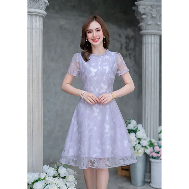 kudapy เดรสสั้นสีชมพูนู้ด/สีม่วง ผ้าแก้ว ทอลายผีเสื้อ สวยหวาน ช่วงคอมีดีเทลจับจีบสวย แพทเทิ้ลตีเกล็ดยาว ใส่แล้วทำให้ดูเอวเพรียวสวย