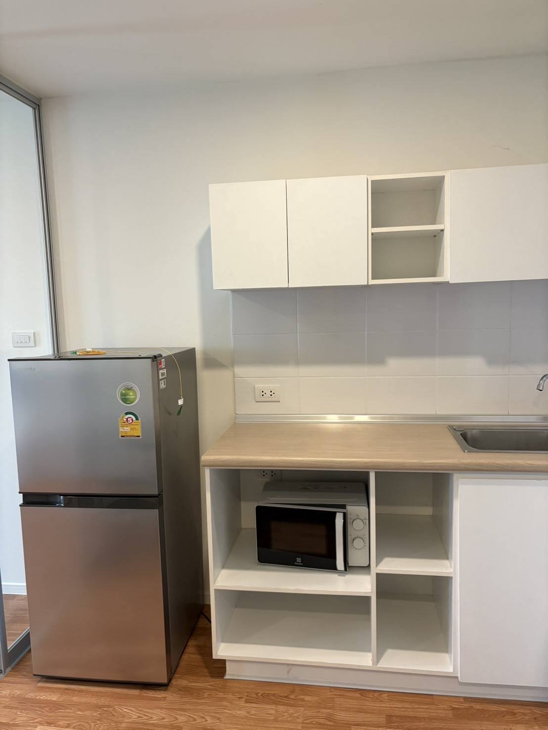 ให้เช่าคอนโด Lumpini Ville Phatanakan-Srinakarin (ลุมพินี วิลล์ พัฒนาการ–ศรีนครินทร์) โซนพื้นที่ ถนนพัฒนาการ ห้องแบบ Studio / 1ห้องน้ำ / โซนครัวปิด ขนาดห้อง 26 ตรม. ชั้น 16