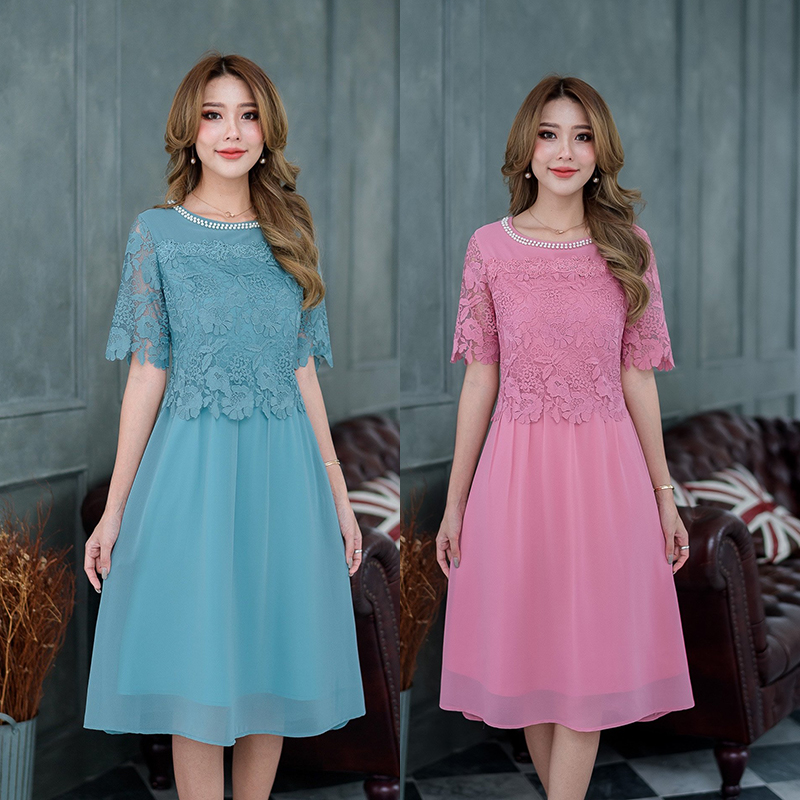 kudapy เดรสสั้นสีฟ้าอมเขียว/สีชมพู ลูกไม้สวยหวาน ด้านบนเป็นเสื้อลูกไม้เนื้อดีลายสวยหวาน มีดีเทลแต่งอกและรอบคอด้วยลูกไม้+มุก