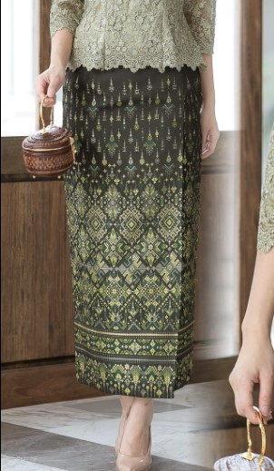 kudapy ผ้าถุงทอลายผ้าไหมแพรวากาฬสินธุ์สีชมพู,เขียว,สีเทาฟ้า,แดง,ม่วงงานเนียบ ผ้าทอลายอย่างดี เก็บเอวสวยมากค่ะ