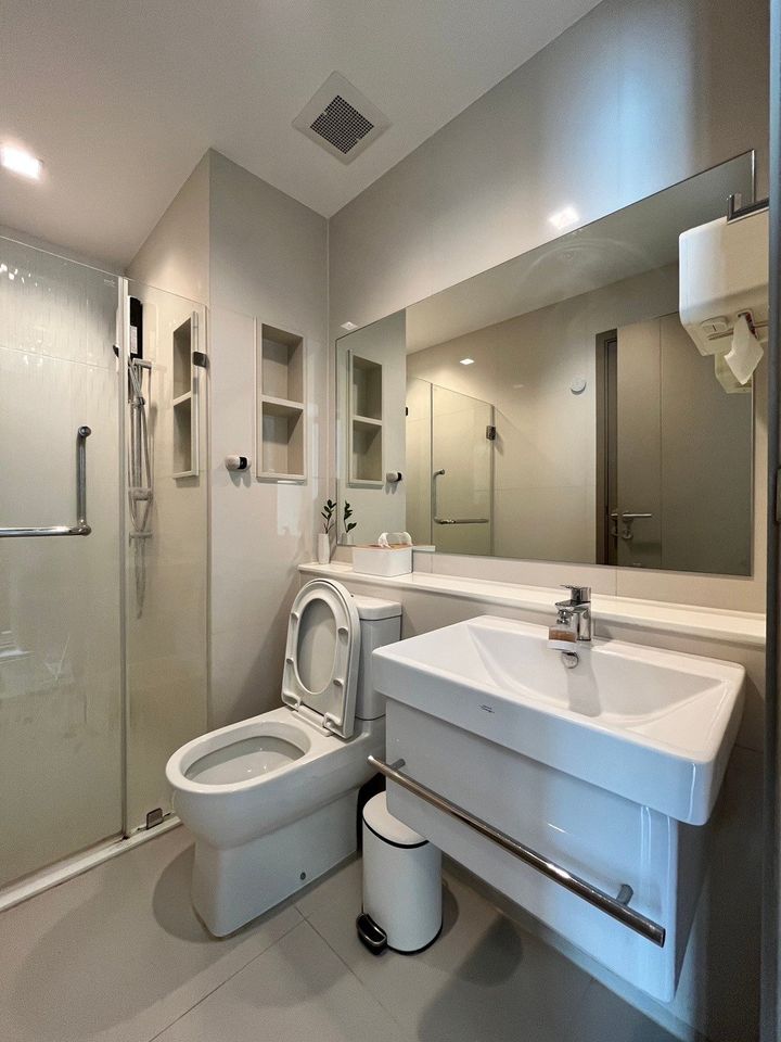 ปล่อยเช่าคอนโด Life Asoke - Rama 9 (ไลฟ์ อโศก - พระราม 9) - ชั้นสูง 1ห้องนอน 1ห้องอเนกประสังค์ 1ห้องน้ำ 1ห้องนั่งเล่น - ใกล้ MRTพระราม 9 เพชรบุรี/เซ็นทรัล/มศว. - ขนาดห้อง 40 ตรม. ชั้น 35