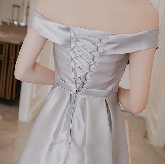 kudapy ชุดราตรียาวผ้าซาติน สีชมพูอ่อน/สีเทา เดรสเปิดไหล่ สีสวยตามแบบ