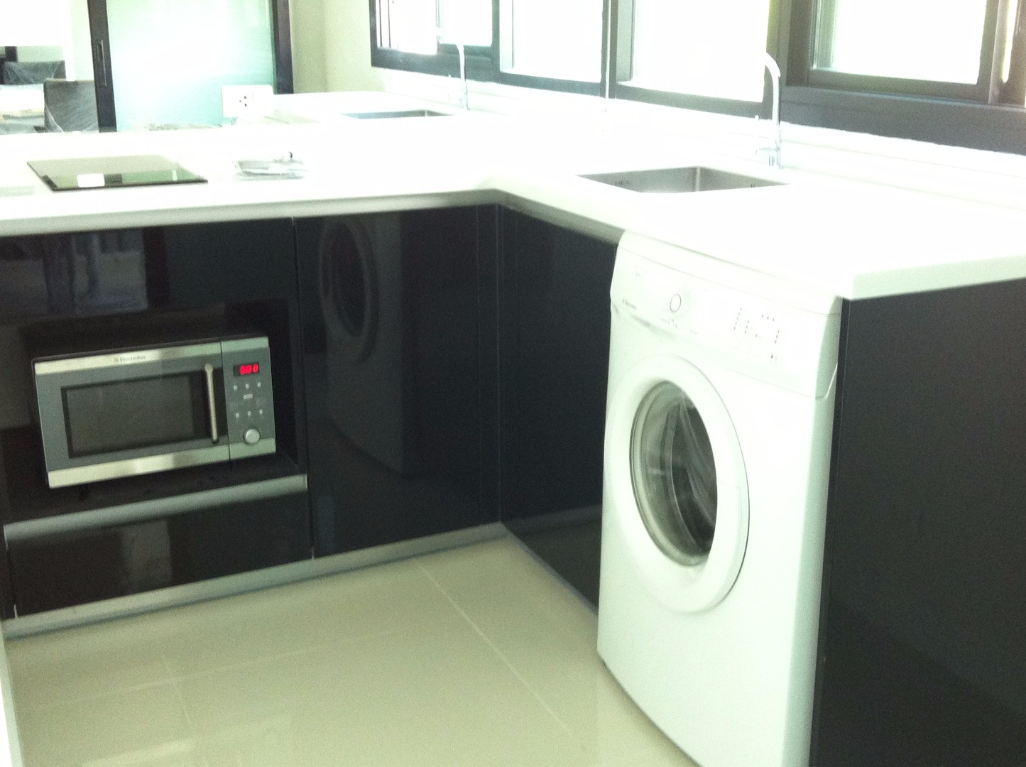 ขาย เมโทร สกาย รัชดา METRO SKY RATCHADA เฟอร์นิเจอร์เครื่องใช้ไฟฟ้าพร้อมเข้าอยู่