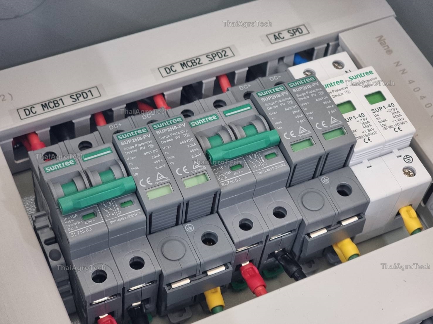 ตู้คอมบายเนอร์ AC-DC combiner ใช้กับงานติดตั้งระบบโซล่าเซลล์ แบบออนกริด 2 สตริง ขนาด 5-8กิโลวัตต์ 1เฟส (เพิ่มกันย้อน DDSU666-H Smart Power Sensor)