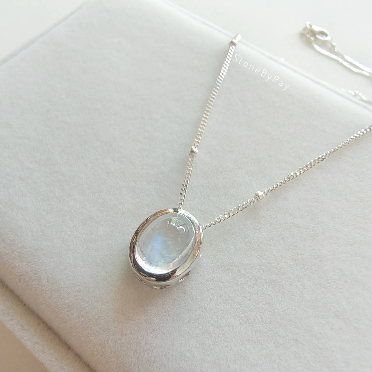 สร้อยคอเงินจี้หินมูนสโตน Moonstone