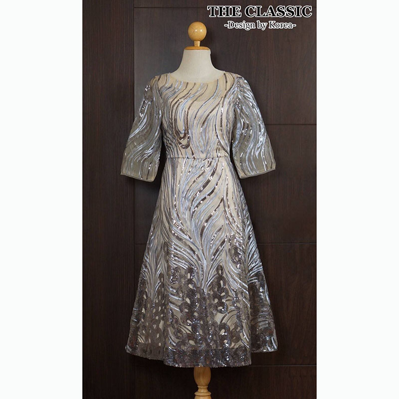 kudapy เดรสสั้นสีทอง/สีเทาเงิน ออกงานปักเลื่อม ใช้ผ้าเนื้อดีปักลวดลายด้วยเลื่อมสลับสี ปักแน่นลายชัด