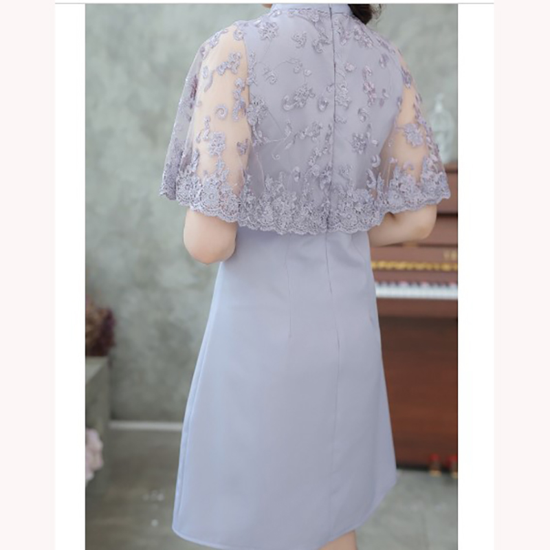 kudapy เดรสสีเทา /สีโอรส (เหลือ M) คอวี แต่งลูกไม้คลุมด้านบนสวยๆ ตัวชุดเป็นผ้าสีพื้นเนื้อดี มีซับในในตัว ซิบซ่อนด้านหลัง