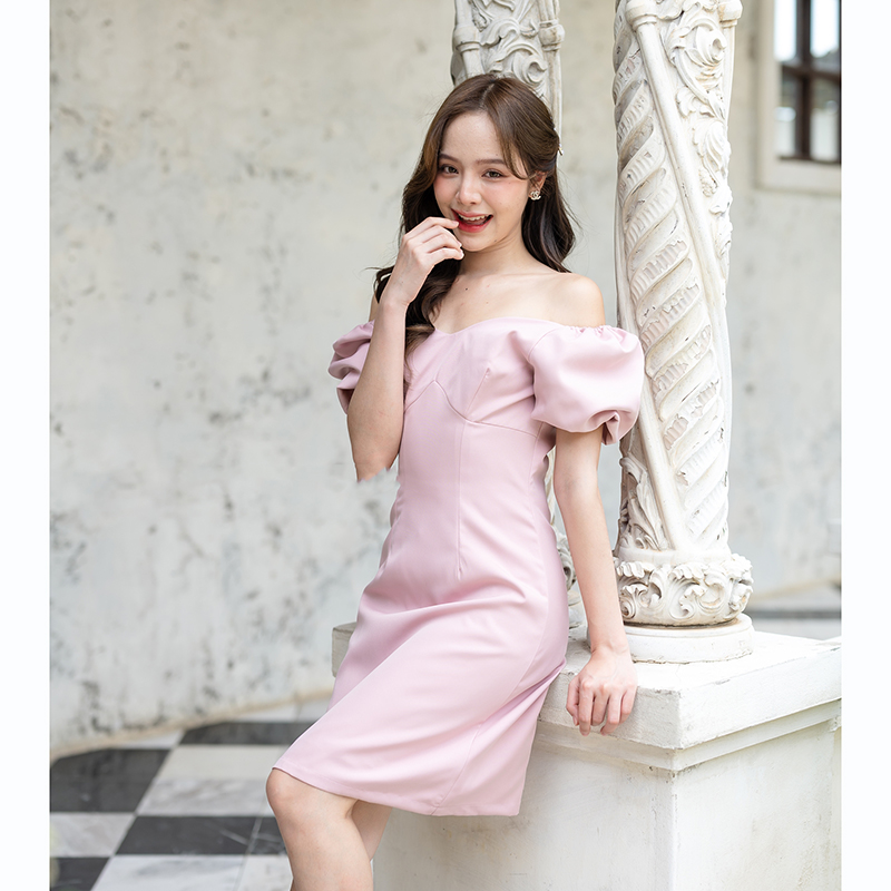 kudapy เดรสสั้นสีชมพู/สีเขียวมัทฉะ/สีครีม แขนตุ๊กตาคอวีไปเดท ไปทำงาน ลุค 2 ดึงแขนเสื้อลงมาปาดไหล่ ใส่ไปปาร์ตี้ ชิคๆ