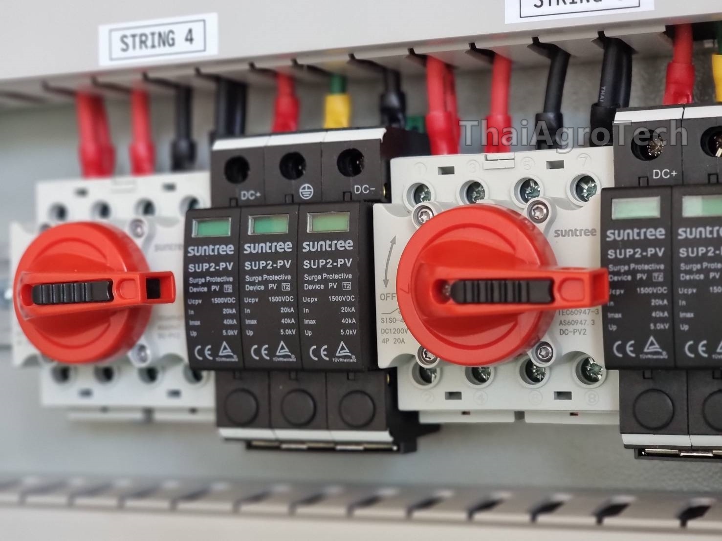 ตู้คอมบายเนอร์ DC Combiner Box 40kW-100kW DC 5string HV 1200Vdc ดีซีแรงดันสูง 5 สตริง สำหรับระบบโซล่าเซลล์