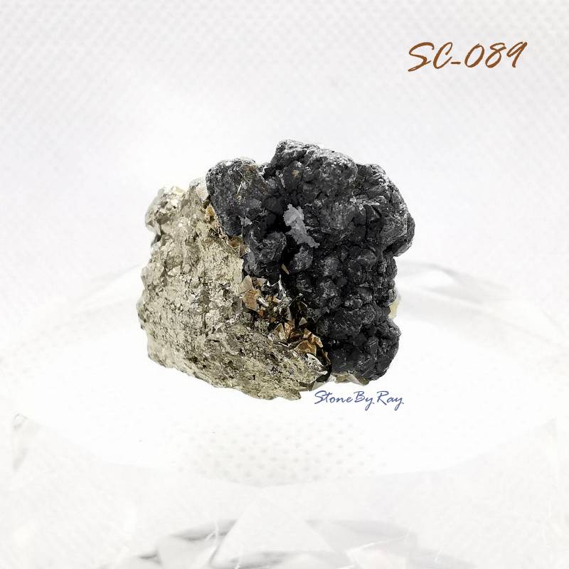 ไพไรต์ (Pyrite Octahedra Peru)