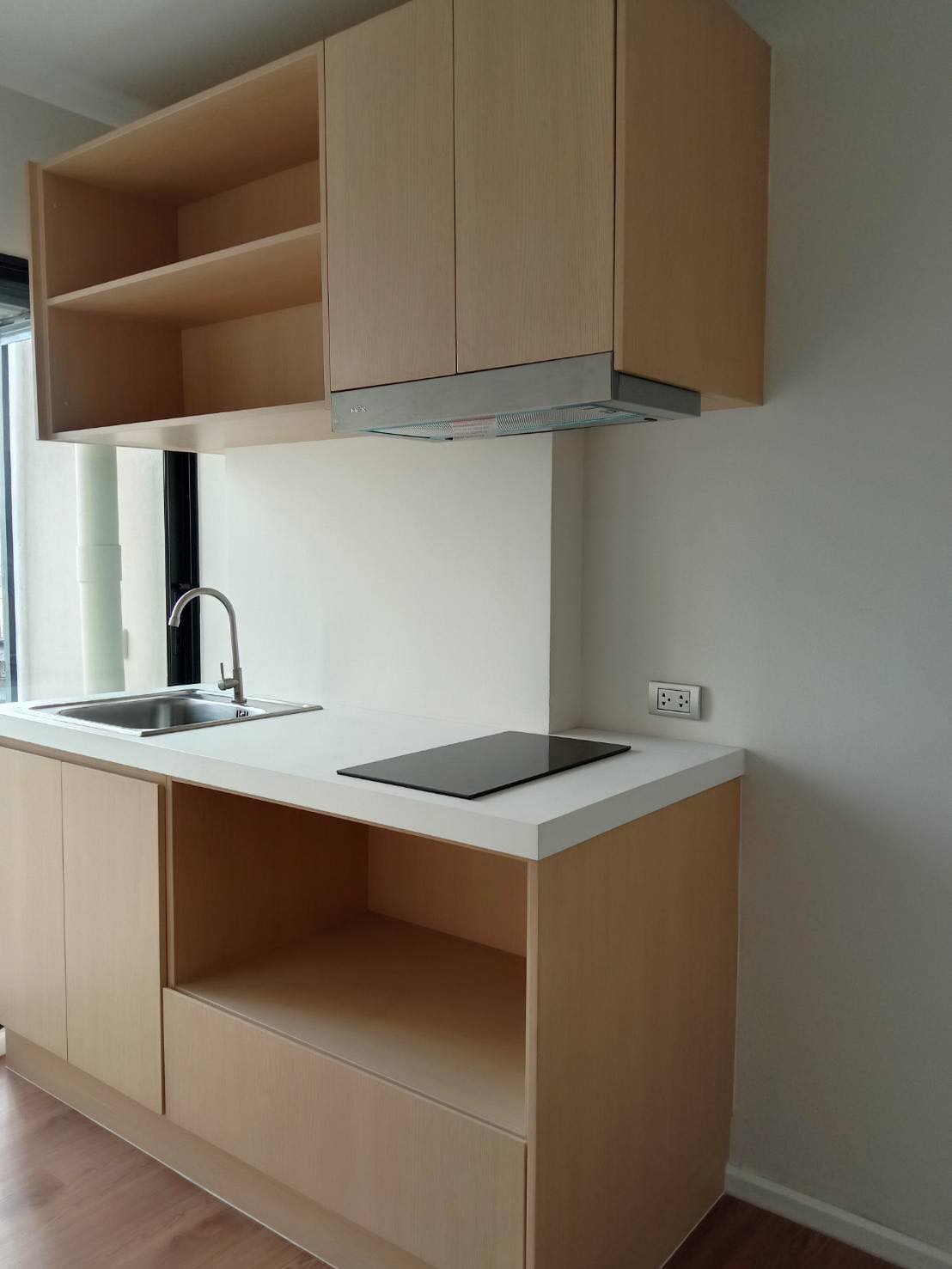 ให้เช่าห้องแบบ 1ห้องนอน 1ห้องน้ำ โซนพื้นที่ BTS สำโรง อิมพีเรียลเวิลด์ สำโรง คอนโด ALIVE Sukhumvit 76 (เอไลฟ์ สุขุมวิท 76) Low Rise ขนาดห้อง 28 ตรม. ชั้น 6 ตึก A