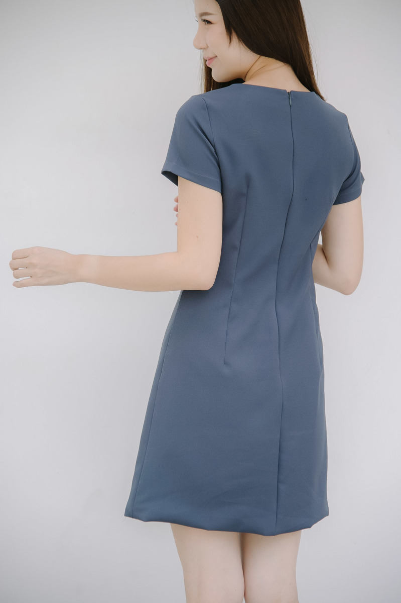 kudapy ชุดเดรสสั้นสีดำ,สีเทา กระเป๋าจริง2ฝั่งด้านข้าง คัทติ้งตัดต่อกลางลำตัวและดีไซน์ซ่อนกระเป๋า