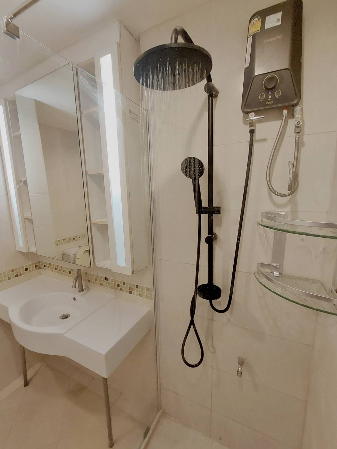 ปล่อยเช่าคอนโด Life @ BTS Tha - Phra (ไลฟ์ แอท บีทีเอส ท่าพระ) - 1ห้องนอน ตกแต่งเฟอร์ครบมีเครื่องซักผ้า - การเดินทาง: ใกล้ BTS ตลาดพลู