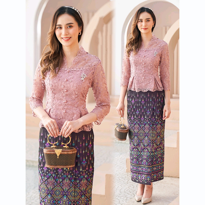 kudapy เซ็ทเสื้อลูกไม้สีชมพูม่วง/สีเขียว ผ้าใยบัวฝรั่งเศษพรีเมี่ยม+ผ้าถุงเป็นผ้าไหมแพรวากาฬสินทร์สำเร็จรูปอัดกาวอย่างดี