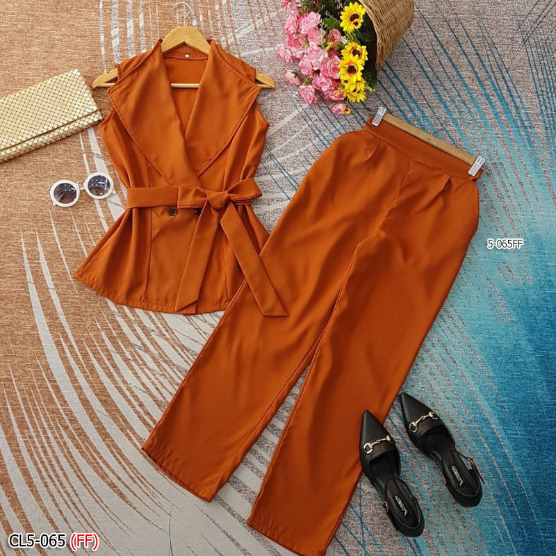 kudapy เสื้อ+กางเกงขายาว เสื้อคอปกสูทสีเทา สีเหลือง ผ่าติดกระดุม 2 เม็ด แกะออกได้ + กางเกงขายาว เอวสม็อคหลัง ตีเกล็ดด้านหน้าทรงสวย