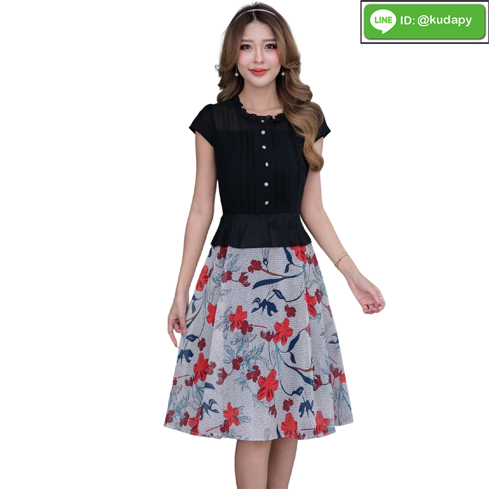 kudapy เดรสสั้นผ้าชิฟฟ่อนพิมพ์ลาย สีส้มน้ำตาล สีดำ ผ้าพริ้วใส่สบาย ลายสวยค่ะ ดีไซน์ด้านบนเป็นงานผ้าชีฟองสีพื้นแขนสั้นตีเกร็ด