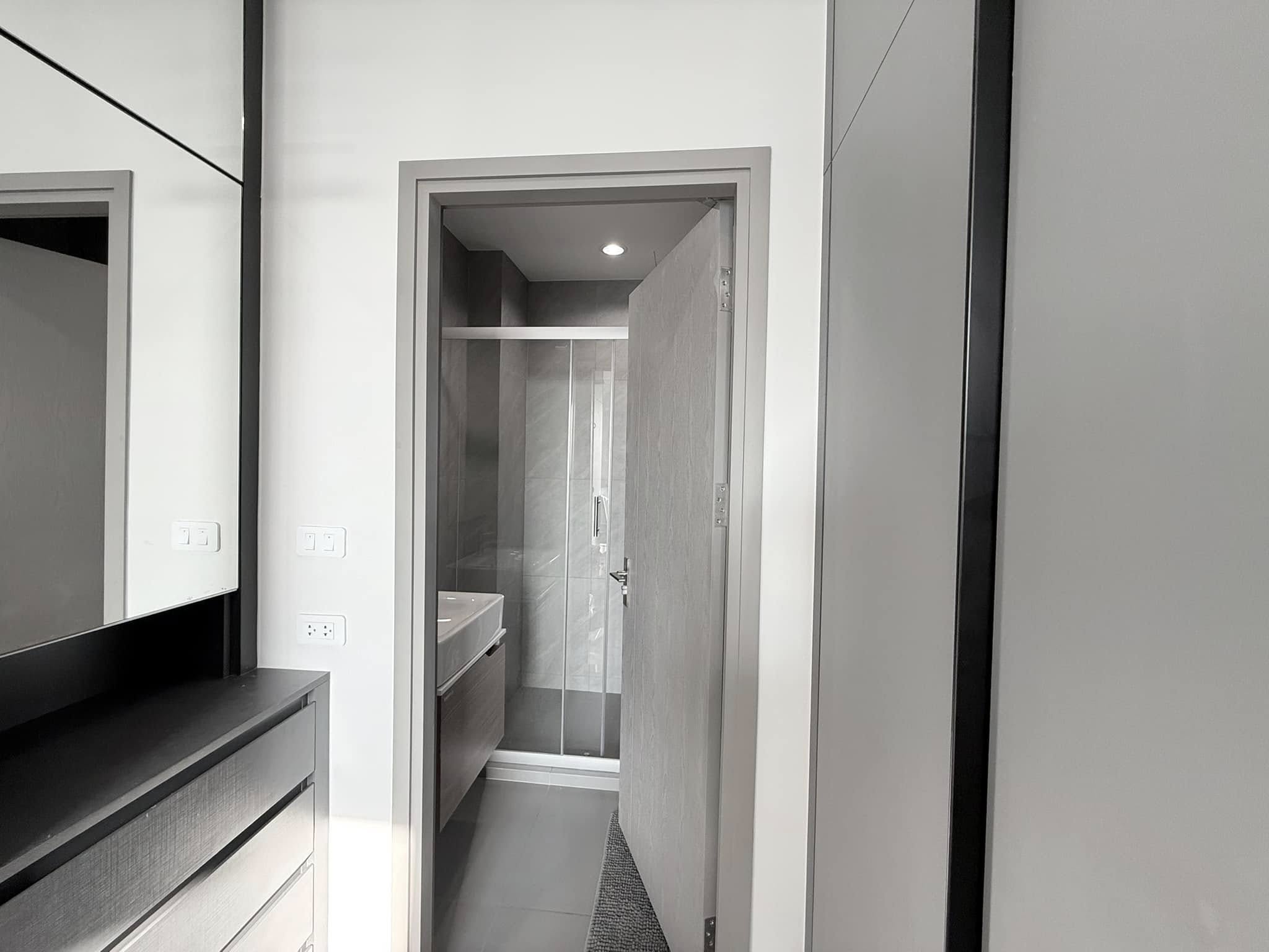 ปล่อยเช่า IDEO Sukhumvit Rama 4 : ไอดีโอ สุขุมวิท - พระราม 4 - โซนพื้นที่ BTS พระโขนง 1ห้องนอน 1ห้องน้ำ - ขนาดห้อง 35 ตรม. ชั้น 19 - ให้เช่า 25,000 ต่อเดือน