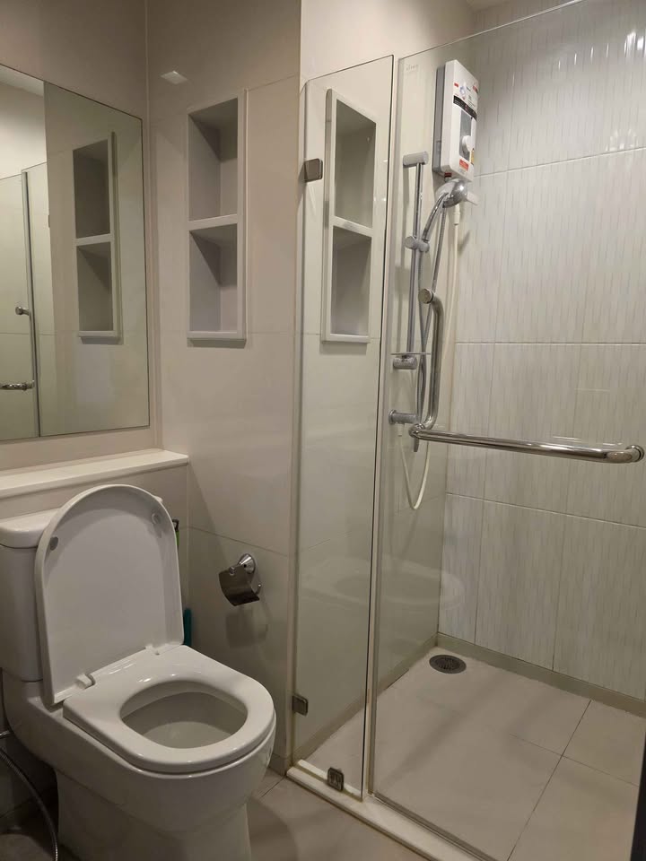 ให้เช่าห้องแบบ Studio 1ห้องน้ำ 1 โซนพื้นที่ MRT พระราม 9 คอนโด Life Asoke-Rama 9 (ไลฟ์ อโศก พระราม 9) High Rise ขนาดห้อง 26 ตรม. ชั้น 29 ตึก A ให้เช่า 17,000 ต่อเดือน สัญญาขั้นต่ำ 1 ปี