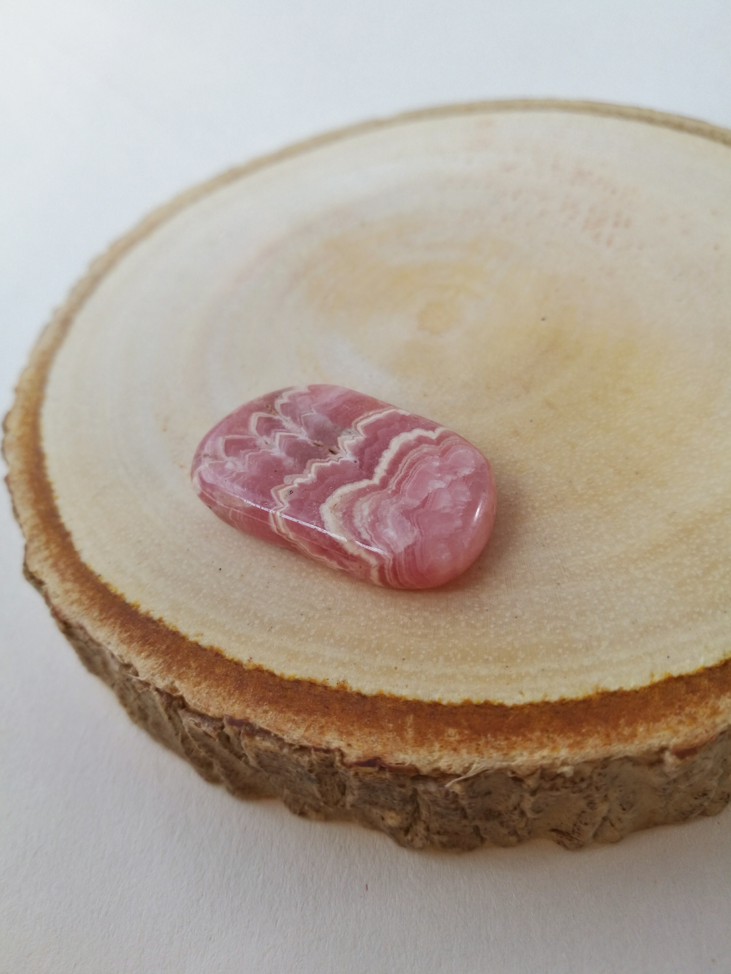 หินโรโดโครไซต์(Rhodochrosite)